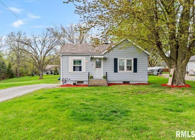 Property at 1823 W 48th St, Davenport, IA 52806, 3 beds, 1 bath