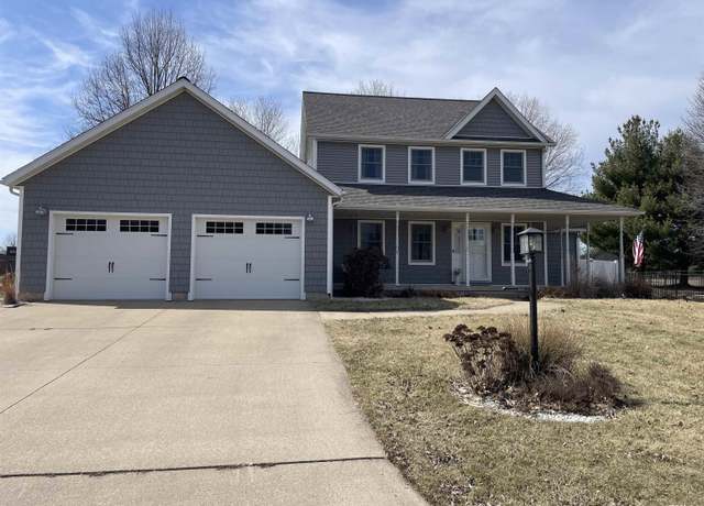 Property at 586 Westwood Blvd, Canton, IL 61520, 4 beds, 2.5 baths