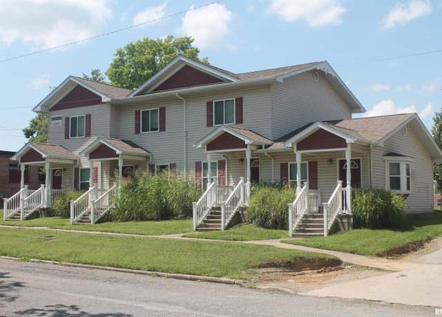 Property at 310-312 W Monroe St #4, Carbondale, IL 62901, 8 beds, 5.5 baths