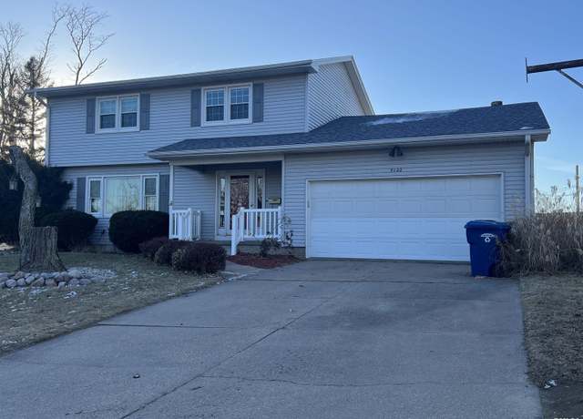 Property at 3122 Eclipse St, Clinton, IA 52732, 4 beds, 2.5 baths