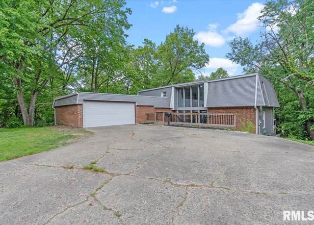 Property at 29 Claymont Ct, Springfield, IL 62704, 6 beds, 3.5 baths