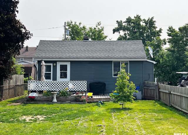 Property at 1520 N Finney St, Chillicothe, IL 61523, 3 beds, 2 baths
