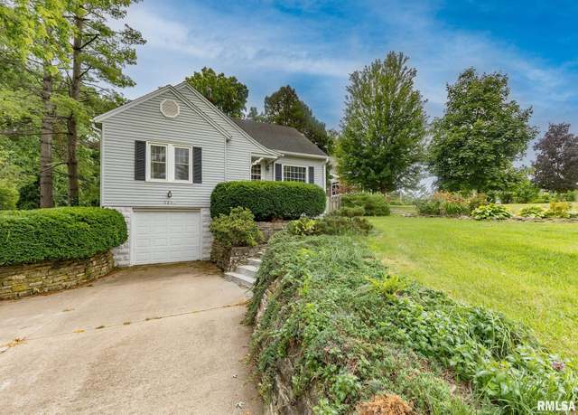 Property at 1213 2nd Avenue South, Clinton, IA 52732, 4 beds, 2.5 baths