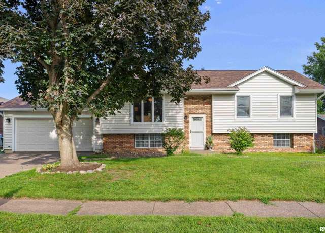 Property at 5713 Taylor St, Davenport, IA 52806, 4 beds, 2 baths