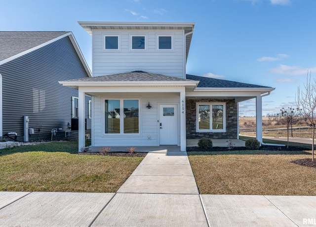 Property at 6154 Mississippi Ave, Davenport, IA 52807, 3 beds, 2 baths
