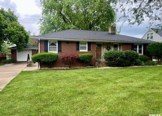 Property at 216 E Edgewood St, Morton, IL 61550, 3 beds, 2 baths