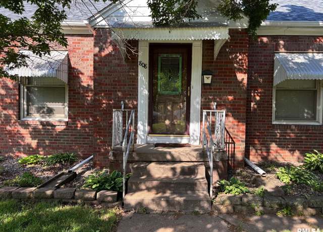 Property at 808 S Dittmer St, Davenport, IA 52802, 2 beds, 1 bath