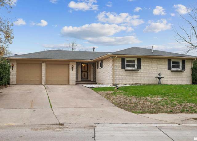 Property at 3617 25th Ave, Rock Island, IL 61201, 3 beds, 3 baths