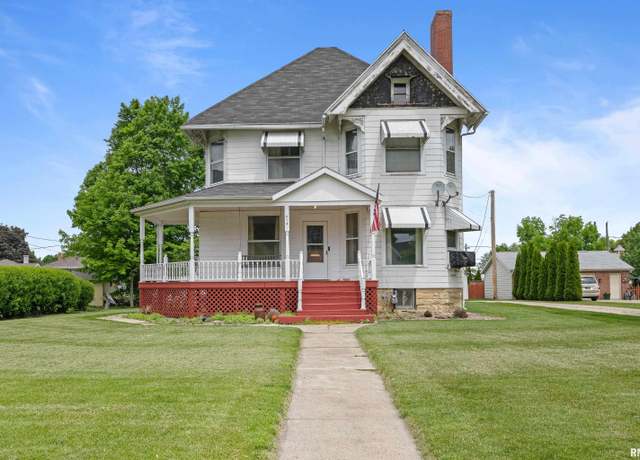 Property at 414 W Pleasant St, Maquoketa, IA 52060-2845, 4 beds, 2 baths