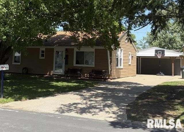 Property at 2008 W 70th St, Davenport, IA 52806, 2 beds, 1 bath