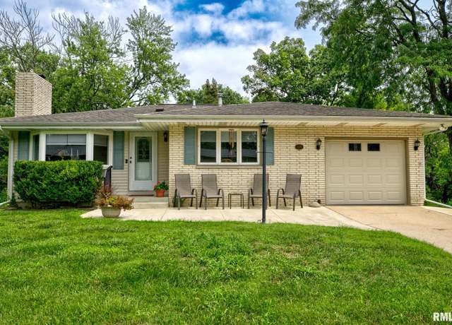 Property at 5506 N Graceland Dr, Peoria, IL 61614, 4 beds, 1.5 baths