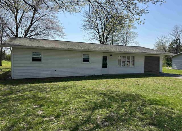 Property at 917 Roberta Dr, Murphysboro, IL 62966, 3 beds, 2 baths