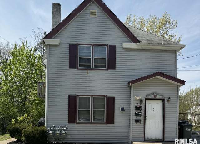 Property at 1012 Bridge Ave, Davenport, IA 52803, 4 beds, 3 baths