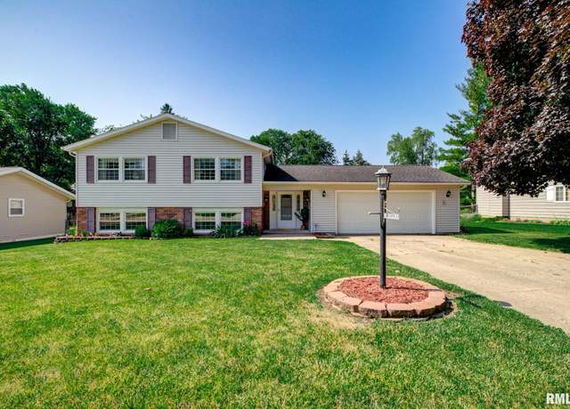 Property at 214 Castle Dr, Dunlap, IL 61525, 5 beds, 2.5 baths