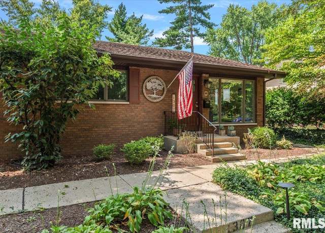 Property at 1307 S Park Ave, Springfield, IL 62704, 2 beds, 2.5 baths