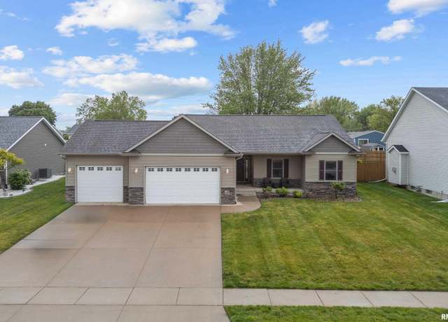 Property at 510 W Pinehurst Dr, Eldridge, IA 52748, 4 beds, 3.5 baths