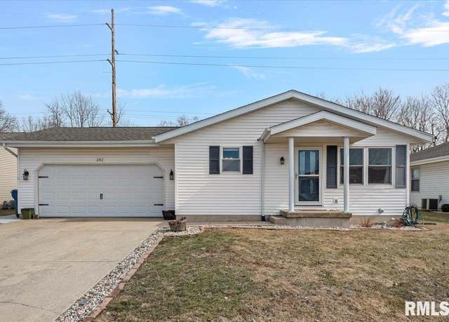 Property at 2912 Lakeshire Dr, Springfield, IL 62707, 3 beds, 2 baths