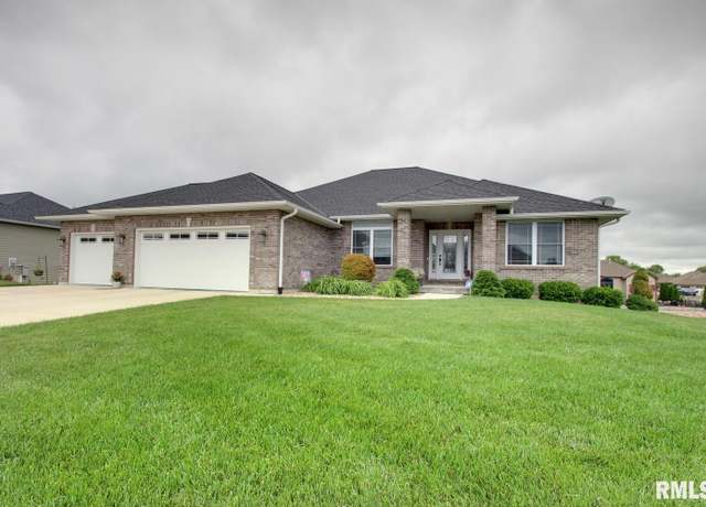 Property at 4619 Trinity Lakes Dr, Quincy, IL 62305, 5 beds, 3 baths