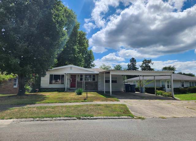Property at 2809 Cherry St, Mt Vernon, IL 62864, 3 beds, 1.5 baths