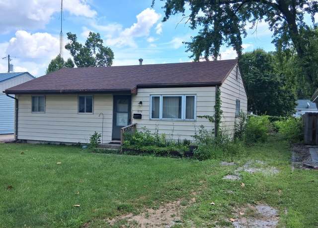Property at 1636 N Schrader Ave, Springfield, IL 62702, 3 beds, 1 bath