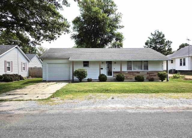 Property at 329 Sumner St, Carlinville, IL 62626, 2 beds, 1 bath