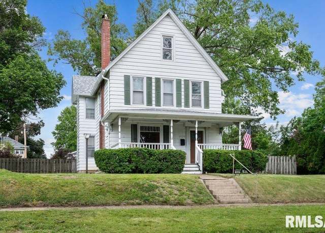 Property at 1535 13th Ave, Moline, IL 61265, 3 beds, 2 baths