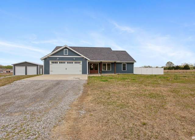 Property at 1022 Sycamore Rd, Carbondale, IL 62901, 3 beds, 2 baths