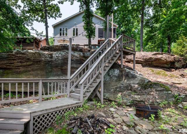 Property at 605 Lakeshore Drive South, Goreville, IL 62939, 3 beds, 2.5 baths