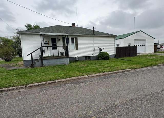 Property at 402 Lawrence St, Benton, IL 62812, 2 beds, 1 bath