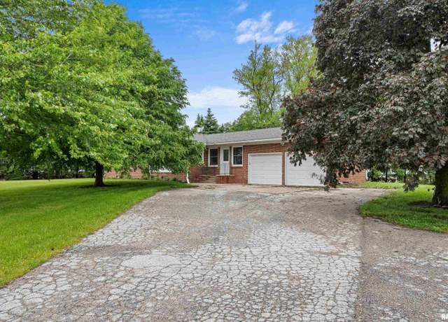 Property at 13111 134th Ave, Taylor Ridge, IL 61284-9457, 4 beds, 1 bath
