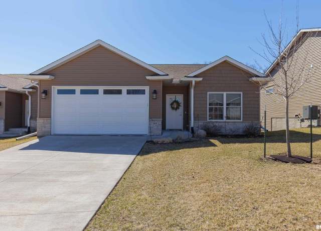 Property at 702 Titus Ct, Le Claire, IA 52753, 3 beds, 3 baths