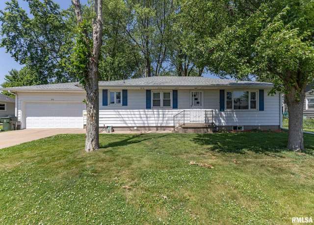 Property at 831 S Olive St, Geneseo, IL 61254, 3 beds, 1 bath