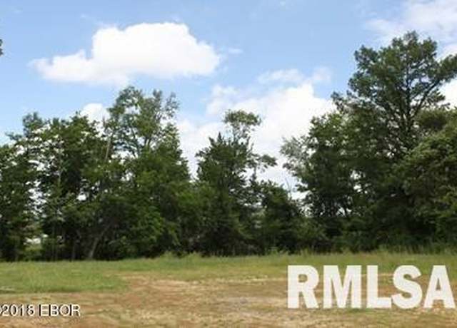 Property at 1414 E Walnut St, Carbondale, IL 62902