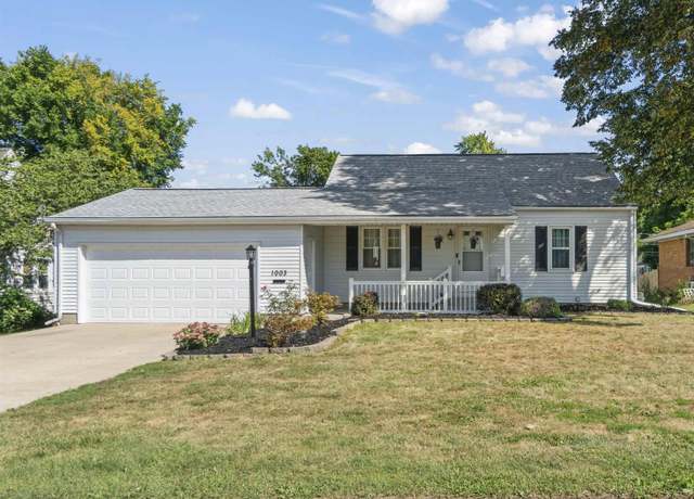Property at 1003 Walnut St, Washington, IL 61571, 3 beds, 2 baths