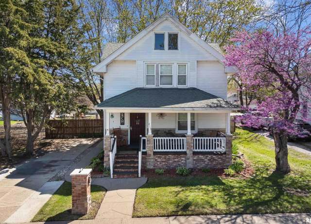 Property at 2119 N Division St, Davenport, IA 52804, 3 beds, 2 baths