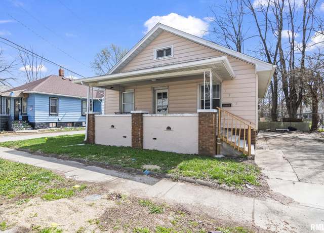 Property at 1212 Phillips Ave, Springfield, IL 62702, 3 beds, 2 baths