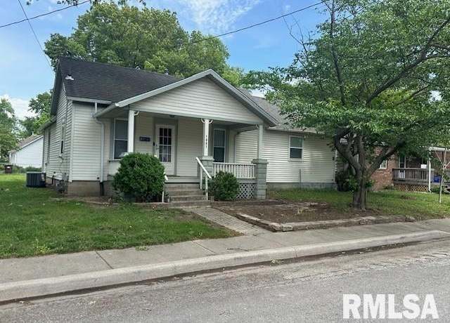 Property at 1001 E Esther St, Taylorville, IL 62568, 2 beds, 1 bath