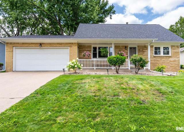 Property at 604 N 8th St, Eldridge, IA 52748, 4 beds, 2 baths