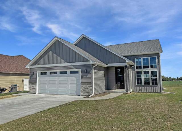 Property at 603 W North St, Mt Sterling, IL 62353, 3 beds, 2.5 baths