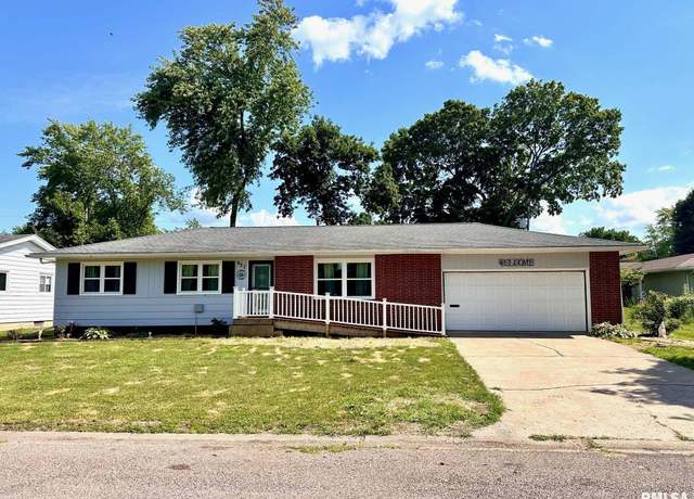 Property at 427 Southville Dr, South Jacksonville, IL 62650, 3 beds, 1.5 baths