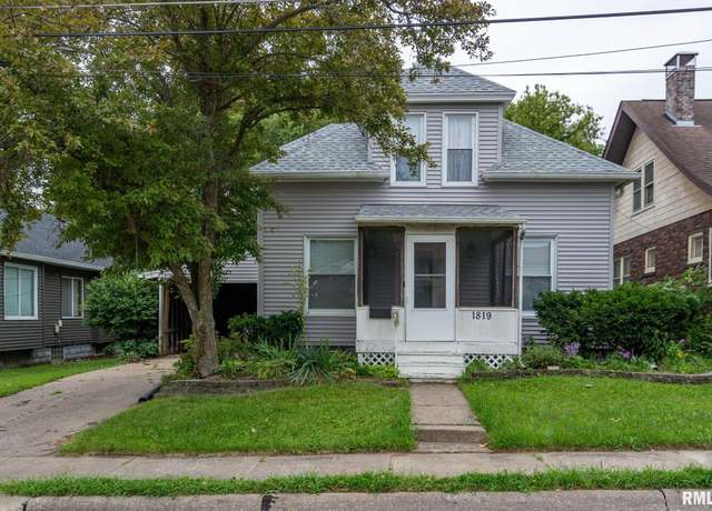 Property at 1819 W 15th St, Davenport, IA 52804, 3 beds, 2 baths