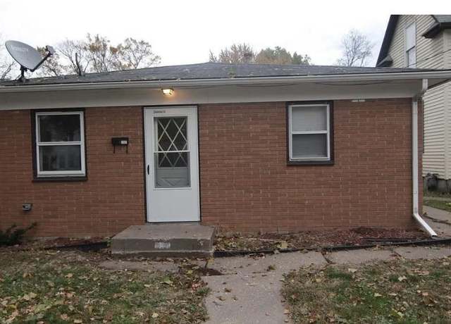 Property at 1107 26th St, Rock Island, IL 61201, 3 beds, 1 bath