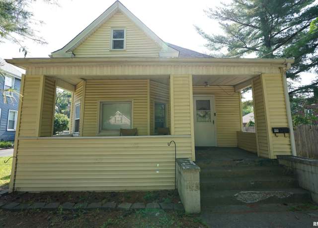 Property at 1828 N Atlantic Ave, Peoria, IL 61603, 3 beds, 1.5 baths