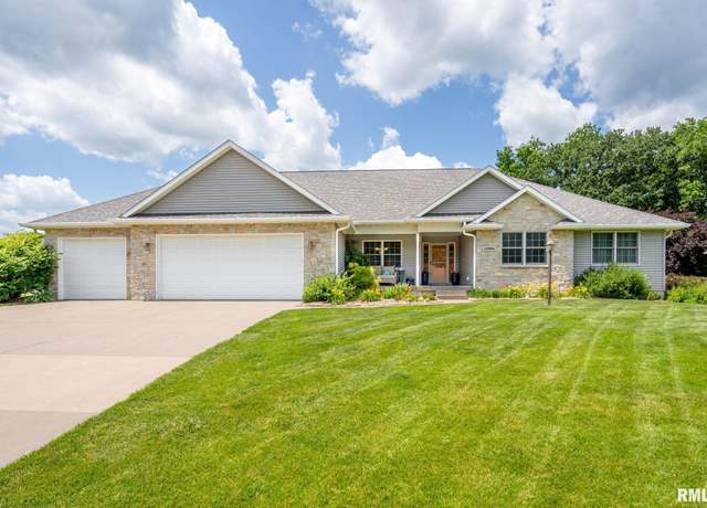 Property at 10984 150th St, Davenport, IA 52804, 4 beds, 3.5 baths