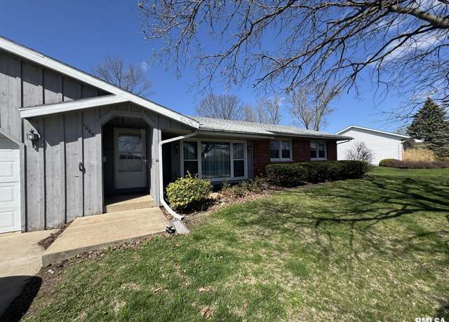 Property at 1004 Chelsea Pl, Washington, IL 61571, 3 beds, 1.5 baths