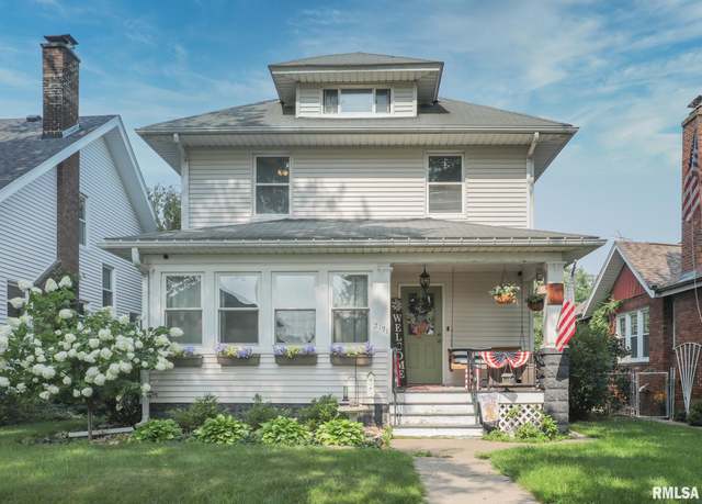 Property at 2131 15th Street A, Moline, IL 61265, 3 beds, 1 bath