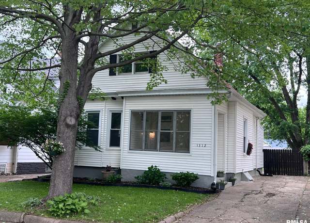 Property at 1312 N 3rd St, Springfield, IL 62702, 3 beds, 2 baths