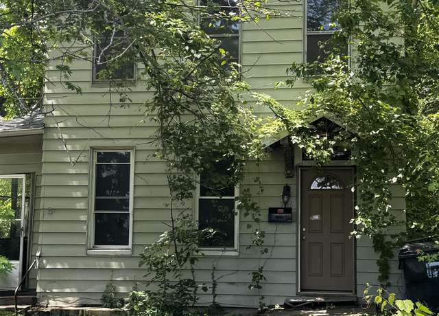Property at 706 Farnam St, Davenport, IA 52803, 3 beds, 2 baths