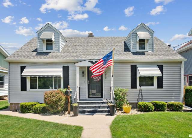 Property at 2219 24th St, Rock Island, IL 61201, 4 beds, 2 baths