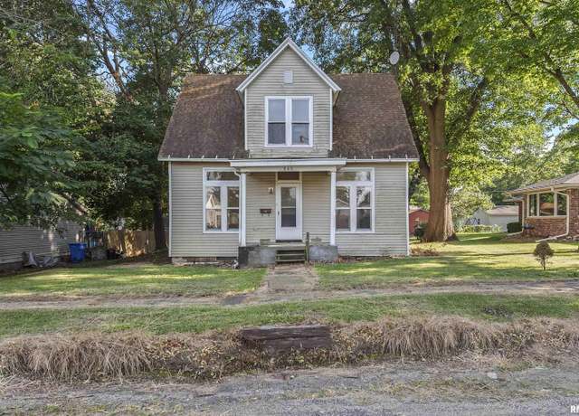 Property at 548 W Jefferson St, Petersburg, IL 62675, 3 beds, 1 bath